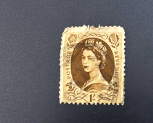 İngiltere Pulu - England Stamp - Postadan Geçmiş Pul Filateli - DAMGALI - KRALİÇE II. ELIZABETH TEMALI PUL, 1 PARA - YABANCI PULLAR - NOSTALJİK DOĞUM GÜNÜ HEDİYESİ