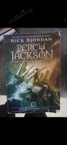 PERCU JACKSON AND THE OLYMPIANS - ingilizce roman - PERCY JACKSON VE SON OLİMPOSLULAR
