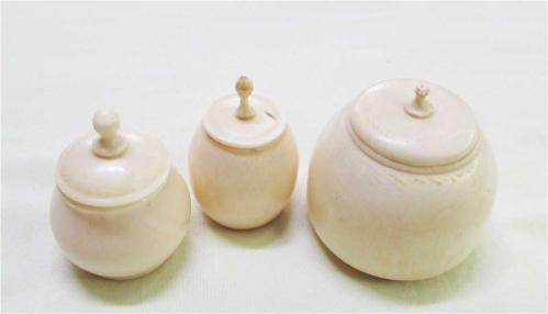 ViNTaGe F.DİŞİ Ivory KREM KUTULARI....3 Adet