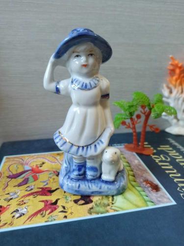 porselen kız biblo & 11 cm -açıklamayı okuyunuz