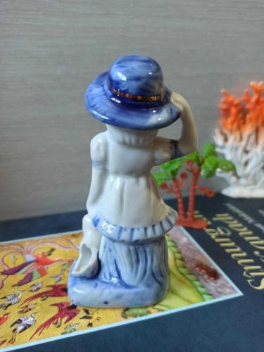 porselen kız biblo & 11 cm -açıklamayı okuyunuz