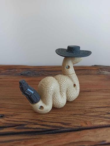 vintage ''Rango Çıngıraklı Jake (Rattlesnake Jake)orijinal figür oyuncak & 12 cm