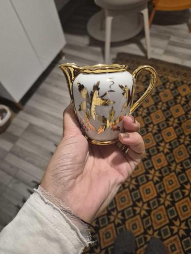 Vintage Avrupa Porselen Altın Yaldızlı Kremalık / Sütlük – Dekoratif Şık Servis Parçası