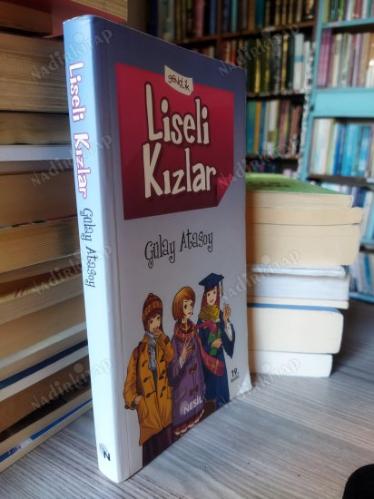 Liseli Kızlar