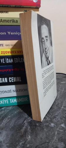 Su Başlarını Devler Tutmuş