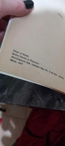 Su Başlarını Devler Tutmuş