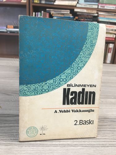 BİLİNMEYEN KADIN