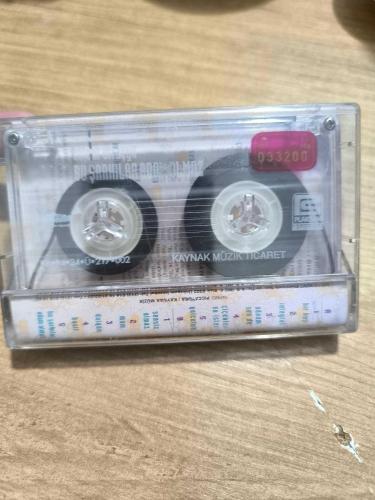 Bu Şarkılar Adam Olmaz Bülent Ortaçgil Kaset