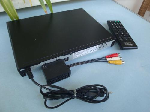 SONY DVP-SR170 DVD / CD PLAYER - ( Dolby Digital - Xvid ) - GÜMRÜKTEN ÇOK TEMİZ CİHAZ