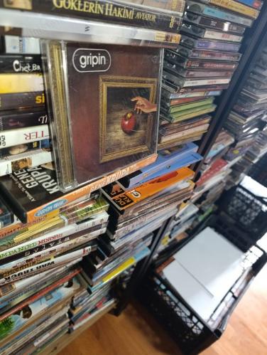 Gripin - Böyle Kahpedir Dünya (KARTONET) CD YOK!