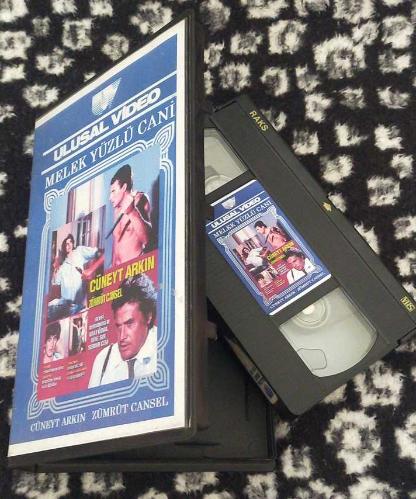 MELEK YÜZLÜ CANİ 1986 VHS ULUSAL VİDEO Cüneyt ARKIN