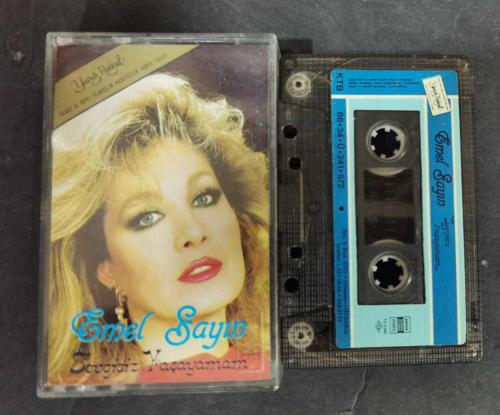 EMEL SAYIN * SEVGİSİZ YAŞAYAMAM * KASET