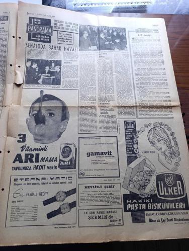 Halka ve Olaylara Tercüman Gazetesi - Turkish Newspaper - 10 Kasım 1966 - Atatürk 28. Defa gönüllerde yaşayacak - İstanbul'da Atatürk'ü anma törenleri - sevgilisiyle kavga eden Cahide Sonku kayboldu - manisa'daki kanlı otobüs soygunluğunun hamal terzi ve işsiz 3 faili Fotoğrafı - 4 bin iktisatlı da boykota başlıyor - Miraç kandili gecesi Amin'le doldu - Türk subayı çanta kaybedince NATO planları değişti - Rusya'nın Kıbrıs için görüşünü açıklamasını istedik - Adalet Partisi gençliği yazan Kadircan Kaflı - Beyaz Balina Moby Dick - Atatürk'ün eşi Latife hanım'la çektirdiği bir fotoğrafı - Atatürk ve köylü çocuğu fotoğraf - Atatürk Latife hanım ve silah arkadaşlarının bir kısmıyla fotoğraf - Atatürk ve Mehmetçik - İstanbul'da sinema tiyatro programı - İrlanda maçı öncesi milli takımımız kampa girdi  - Fenerbahçe Galatasaray maçı hazırlıkları Fotoğrafı - Gündüz Kılıç Metin Oktay Turgay Şeren ve Bahri'yi kamp kadrosundan çıkarttı - Devlet bakanı Kamil Ocak görüşü - 10 Kasım 1938