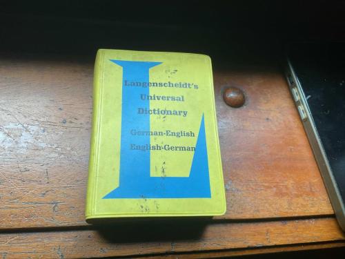 Langenscheidt’s Almanca-İngilizce cep sözlüğü