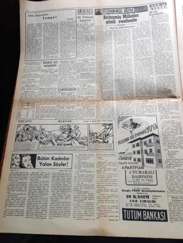 Yeni Sabah Gazetesi - Turkish Newspaper - 5 Kasım 1953 - 10 Kasım'da anıtkabire nakledilecek olan  Atatürk'ün aziz naaşı dün katafalka kondu fotoğraf - Atatürk'ün hemşireleri Makbule Atadan'ın tabuta kapanarak ağlayışı Fotoğrafı - Malatya davası devam ediyor Necip Fazıl Kısakürek duruşmada dedi ki - Zeyrek Kilise camiinde meydana çıkan mozaiklerin bir Fransız turist tarafından resimleri çiziliyor Fotoğrafı - İspanya birleşik Amerika anlaşması hakkında Franco'nun beyanatı - Adnan Menderes Isparta Demokrat Parti kongresi'ne gitmedi - İstanbulspor Vefa'yı 4 2 mağlup etti fotoğraf - Atatürk'ün Aziz naaşının katafalka konulması dolayısıyla tutulan zaptı Nuri Yamut imzalarken Fotoğrafı - Çifte kavrulmuş filmi Taksim sinemasında - 21 yaşındaki Patricia Webb fotoğraf - Jean Hylton Arthur Ronk kumpanyasının en güzide yıldızlarından biridir Fotoğrafı - Ayten Çankaya Puro tuvalet sabunu kullanıyor - Ratip Tahir siyasi karikatür - İstanbul Ankara İzmir radyosu programı - 10 Kasım 1938
