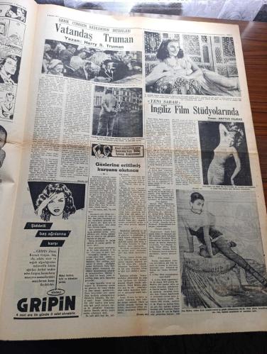 Yeni Sabah Gazetesi - Turkish Newspaper - 5 Kasım 1953 - 10 Kasım'da anıtkabire nakledilecek olan  Atatürk'ün aziz naaşı dün katafalka kondu fotoğraf - Atatürk'ün hemşireleri Makbule Atadan'ın tabuta kapanarak ağlayışı Fotoğrafı - Malatya davası devam ediyor Necip Fazıl Kısakürek duruşmada dedi ki - Zeyrek Kilise camiinde meydana çıkan mozaiklerin bir Fransız turist tarafından resimleri çiziliyor Fotoğrafı - İspanya birleşik Amerika anlaşması hakkında Franco'nun beyanatı - Adnan Menderes Isparta Demokrat Parti kongresi'ne gitmedi - İstanbulspor Vefa'yı 4 2 mağlup etti fotoğraf - Atatürk'ün Aziz naaşının katafalka konulması dolayısıyla tutulan zaptı Nuri Yamut imzalarken Fotoğrafı - Çifte kavrulmuş filmi Taksim sinemasında - 21 yaşındaki Patricia Webb fotoğraf - Jean Hylton Arthur Ronk kumpanyasının en güzide yıldızlarından biridir Fotoğrafı - Ayten Çankaya Puro tuvalet sabunu kullanıyor - Ratip Tahir siyasi karikatür - İstanbul Ankara İzmir radyosu programı - 10 Kasım 1938