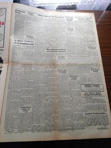 Yeni Sabah Gazetesi - Turkish Newspaper - 5 Kasım 1953 - 10 Kasım'da anıtkabire nakledilecek olan  Atatürk'ün aziz naaşı dün katafalka kondu fotoğraf - Atatürk'ün hemşireleri Makbule Atadan'ın tabuta kapanarak ağlayışı Fotoğrafı - Malatya davası devam ediyor Necip Fazıl Kısakürek duruşmada dedi ki - Zeyrek Kilise camiinde meydana çıkan mozaiklerin bir Fransız turist tarafından resimleri çiziliyor Fotoğrafı - İspanya birleşik Amerika anlaşması hakkında Franco'nun beyanatı - Adnan Menderes Isparta Demokrat Parti kongresi'ne gitmedi - İstanbulspor Vefa'yı 4 2 mağlup etti fotoğraf - Atatürk'ün Aziz naaşının katafalka konulması dolayısıyla tutulan zaptı Nuri Yamut imzalarken Fotoğrafı - Çifte kavrulmuş filmi Taksim sinemasında - 21 yaşındaki Patricia Webb fotoğraf - Jean Hylton Arthur Ronk kumpanyasının en güzide yıldızlarından biridir Fotoğrafı - Ayten Çankaya Puro tuvalet sabunu kullanıyor - Ratip Tahir siyasi karikatür - İstanbul Ankara İzmir radyosu programı - 10 Kasım 1938