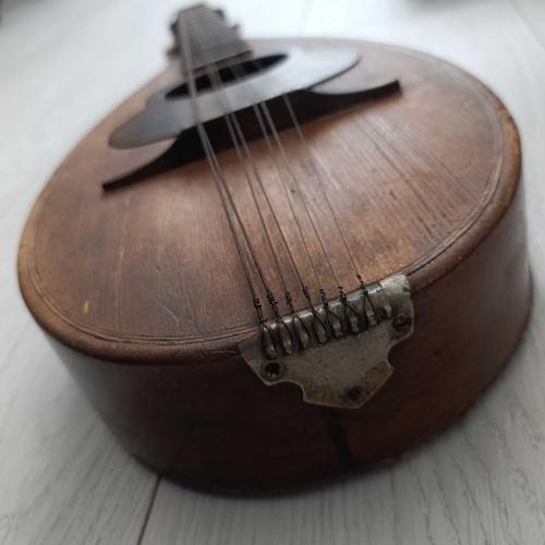 Antika Mandolin