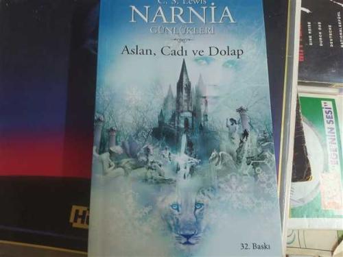 Narnia Günlükleri - Aslan, Cadı ve Dolap