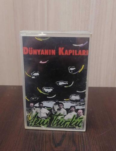 KASET - Yeni Türkü - Dünyanın Kapıları (Sadece Kutu ve Kartonet)