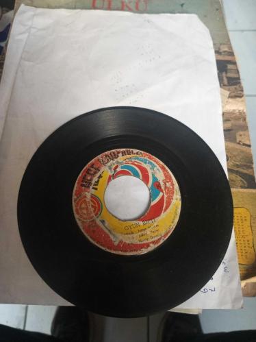 Filiz Akın ile Cüneyt Arkın'ın oynadığı 