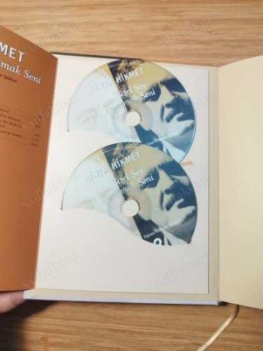 NE GÜZEL ŞEY HATIRLAMAK SENİ - GENCO ERKAL'IN SESİNDEN NAZIM HİKMET ŞİİRLERİ 4 CD'Lİ - CİLTLİDİR koleksiyon