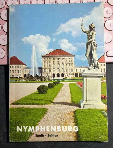NYMPHENBURG - PALACE PARK PAVILIONS - OFFICAL GUIDE - ENGLISH EDITION - REVISED BY GERHARD HOJER AND ELMAR D. SCHMID - BAYERISCHE VERWALTUNG DER STAATLICHEN SCHLÖSSER 1974 - FOTOĞRAFLAR VE HARİTA MEVCUTTUR...