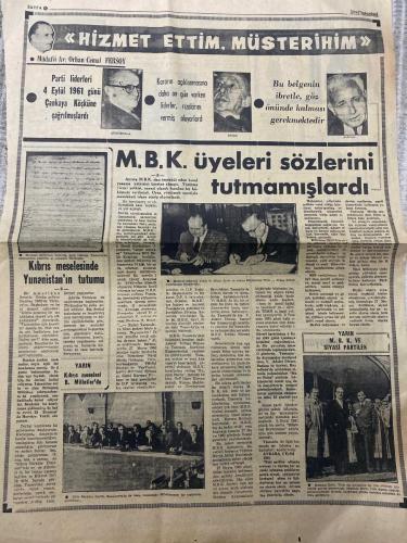 YENİ İSTANBUL GAZETESİ - DOĞUM GÜNÜ HEDİYESİ (TURKISH NEWSPAPPER) - 17 EYLÜL 1967 - SADECE DÖRT SAYFADIR -Kemal Uzan-Hâce Münevver Ayaslı-Abdullah Turan-Dr. Rıza Nur-Hilmi Yücebaş-Tarık Buğra-Orhan Cemal Fersoy-Gümüşpala-İnönü-Alican-Barbaros Baykara-Hamidullah Kemali-Mehmet Erol-Adnan Menderes-İsmet İnönü-BAŞVEKİLİMİZ’in ölüm yıldönümü-TÜRKİYE’de Menderes günü-İnfaz 6 yıl önce bugün yapılmıştı-Kravatlı ve ceketli olarak asılmıştı-Menderes’in biyografisi-Naşlar için dini merasim yapılacak-İstanbul’a-Bu sevgiye saygı duyalım-Demoklesin kılıcı-Azerbaycan Türklerinin göz yaşları-25 ölüm yıldönümünde Dr. Rıza Nur’u anıyoruz-Siyasi durumu-Lozan-Eserleri-İdeal-Adnan Menderes günü-Maskeli Balo-Hizmet ettim müşterihim-M.B.K. üyeleri sözlerini tutmamışlardı-Kıbrıs meselesinde Yunanistan’ın tutumu-Yarın Kıbrıs meselesi B. Milletlerde-Yarın M.B.K ve siyasi partiler-Karikatür ve Mizah-Kör müşterinin köpeği-Lüks yat-İhtiyaç-Otoriter olmayan idareciler daha iyi sonuç alıyor-Tarım ürünleri sergisi-Ja