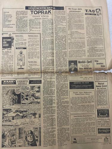 YENİ İSTANBUL GAZETESİ - DOĞUM GÜNÜ HEDİYESİ (TURKISH NEWSPAPPER) - 7 ARALIK 1968 - SADECE İKİ SAYFADIR -Nur Ökten-İlhanı Soysal-U Thant-Hamdi Yılmaz-Cemalettin Yavaşlar-Osman Köksal-Çetin Altan-Ömer Göksu-Abdullah Turhan-Mehmet Erol-Grevde gözcüye 8 kurşun sıkıldı-Asker ve sivil aydın zümre ikinci plâna itilmiştir-Gizli yapılması icap eden başkanlık seçimi açık oyla yapıldığından-Demirel’in AP başkanlığı iptal ediliyor-Kanser ilâcını buldu ama ruhsat alamıyor-Hükümetin ciddiyeti-Kabinede 5 bakan nezle oldu-Lise mezunlarının yedek öğretmenlik için direnmeleri istendi-Kar yağışı bekleniyor-Düşünceye saygı Toprak-Sosyal ve ekonomik istiraplar sosyal ve siyasi huzursuzlukların patlamaların başlıca kaynağıdır-Şeytanın gör dediği-Bir madde ki önemlidir-Portreler-Santaj biter-Zamanın önemi-En kötü olan-Toprak-Bir fırsat daha yaratılmıştır-Taş-Mevlid-i Şerif-Kitap severlere müjde-Kerayit güzeli-İstanbul Asliye Mahkemeleri üçüncü ticaret dairesi-İzmir Belediye Başkanlığından-Nesriyat Anonim Şi