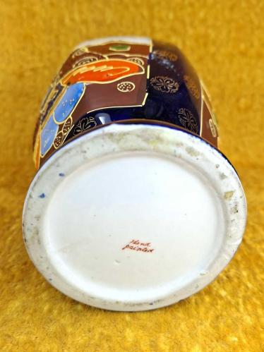 ANTİKA JAPON SATSUMA HAND PAINTED ALTIN YALDIZ DEKORLU, KOBALT PORSELEN  VAZO