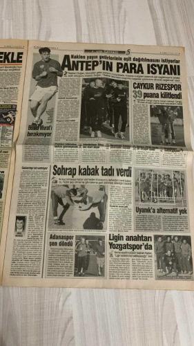 FOTOMAÇ SPOR GAZETESİ - TURKISH NEWSPAPER - DOĞUM GÜNÜ HEDİYESİ  - EKSİKSİZ TAM TAKIM GAZETE -19 OCAK 2001  GORİ MUTLU, TERİM SESSİZ – DENİZLİ’NİN FORMÜLÜ – YENİ LİDER RAPAIÇ – REVIVO’YA AHLAKİ DESTEK – TRANSFER SORUNLARI (RÜŞTÜ, OĞUN, ABDULLAH, MİRKOVİÇ, RAPAIÇ, REVIVO) – BENİM ADIM CİMBOM (POGON MAÇI) – İLK RAUNT TERİM’İN – ÖZKAN SÜMER FREN YAPTIRDI – EFES’E EVDE BAKILMIYOR – NAKLEN YAYIN İHALESİ BUGÜN – BEŞİKTAŞ ARAYIŞTA – FENER YERE İNİYOR – RAPAIÇ OLMAZ – BALİÇ: YAKAMI BIRAKIN – SERHAT’A SAHİP ÇIKIN – UNUTKAN APO – ŞİİR DEFTERİMDEN  FATİH TERİM – GORİ – TELE MONTE CARLO – KENNET ANDERSSON – MUSTAFA DENİZLİ – RAPAIÇ – BALİÇ – SERHAT – HAİM REVIVO – YUSUF – RÜŞTÜ – OĞUN – ABDULLAH – ZORAN MİRKOVİÇ – NEWCASTLE – ALİ DURÜST – JARDEL – SERKAN – AHMET – HASAN – MARCIO – ÖZKAN SÜMER – EFES PİLSEN – KRKA TELEKOM – HAMDİ AŞKAR – FERUDUN NİGDELİOĞLU – HASIM ŞAHİN  GALATASARAY – FENERBAHÇE – BEŞİKTAŞ – TRABZONSPOR – KOCAELİSPOR – POGON – BAYER LEVERKUSEN – ROSENBORG – ANTALYA – CSKA MOSKOVA