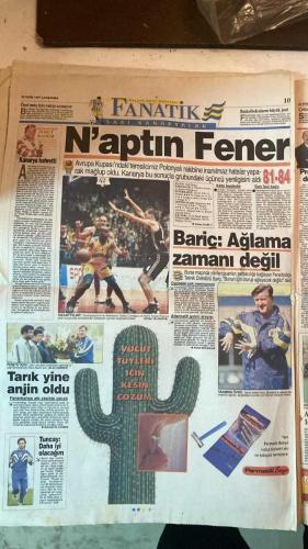 FANATİK SPOR GAZETESİ - TURKISH NEWSPAPER - DOĞUM GÜNÜ HEDİYESİ  - EKSİKSİZ TAM TAKIM GAZETE - 22 EKİM 1997 - SAYI: 702 - ORHAN YILDIRIM - EROL DEMİRKOL - AYKUT AKICI - YEMEN EKŞİOĞLU - VEFA KÜÇÜK - LENART JOHANNSON - ŞENES ERZİK - MEHMET ALİ YILMAZ - HAGİ - BÜLENT KORKMAZ - OKTAY - UCHE - TOSHACK - JINGBLAD - GALATASARAY VE BEŞİKTAŞ ŞAMPİYONLAR LİGİNDE - MÜTHİŞ İTTİFAK - RÜTBELER DEĞİŞİYOR - NEVIO SCALA ESKİ TAKIMINA KARŞI - KÖRFEZ TURA GİDİYOR - S.BÜKREŞ 1-0 BASTIA - UCHE PARREIRA’YI ÖVDÜ - TRABZONSPOR’DA TARAFTAR BÖLÜNDÜ - GALATASARAY’A KAPI GİBİ TAPU - ŞAMPİYONLAR PUAN SAVAŞINDA - POTADA İKİ ÜZÜNTÜ - ASLANSIN KARTALSIN - BEŞİKTAŞ GÖTEBORG - GALATASARAY SPARTA PRAG - GALATASARAY’DA ÜÇ PUAN YEMİNİ - SİFO MEHMET’E ÖZEL ÖNLEM - İNÖNÜ’DEKİ KAÇAKLAR - HAYDİ KARTALLAR - VURUN GÖTEBORG’U - OKTAY’SIN ATARSIN - RESTLEŞTİLER - DARISI 9’A - TOSHACK: GRUPTA BİRİNCİ OLACAĞIZ - JINGBLAD: RİSKE GİRERİZ KAZANIRIZ - GALATASARAY - BEŞİKTAŞ - FENERBAHÇE - TRABZONSPOR - ANKARAGÜCÜ - İSTANBULSPOR - BURS