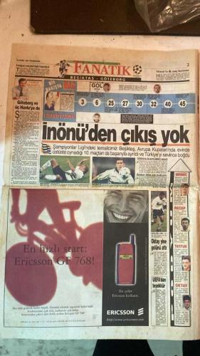 FANATİK SPOR GAZETESİ - TURKISH NEWSPAPER - DOĞUM GÜNÜ HEDİYESİ  - EKSİKSİZ TAM TAKIM GAZETE - 23 EKİM 1997 - SAYI: 703 - CAN UYGUNÇ - TURAN YÜCEL - OSMAN TANBURACI - MEHMET Y. YILMAZ - FAİK GÜRSES - GÜRCAN BERK - ULVİ GÜVENEROĞLU - YEMEN EKŞİOĞLU - GÖKHAN GÜÇKAYA - ORHAN YALINKAYA - ÇİĞDEM IŞIK - EROL DEMİRKOL - GALATASARAY PRAG’DA HÜZÜN KAHRETTİ - ASLAN YİNE ÇİLE ÇEKTİRDİ - DEFANS HATALARI BİZİ YAKTI - B.HAKAN DA FAYDA ETMEDİ - ADRIAN ILIE VASAT OYNADI - ARİF’E SİTEM ETTİ - HEDEF ARTIK 9 PUAN - ÜÇTE SIFIR - BEŞİKTAŞ GÖTEBORG’U DEVİRDİ - ANLI SANLI KARTAL - SABREDEN BEŞİKTAŞ - VİKİNGLER ALABORA OLDU - MAÇI ALMAK ÖNEMLİYDİ - KARTAL’IN DİNAMOSU TAYFUR’DU - OKTAY’DAN SÜPER ÜÇLÜK - KARA KARTAL SÜPERDİ - HEDEFE ADIM ADIM - RAKİBİMİZ İYİYDİ BİZ SÜPERDİK - 144 MİLYARLIK TOKAT - TRABZONSPOR - GALATASARAY - BEŞİKTAŞ - FENERBAHÇE - ANKARAGÜCÜ - İSTANBULSPOR - BURSASPOR - KOCAELİSPOR - ÇANAKKALE DARDANELSPOR - GAZİANTEPSPOR - SAMSUNSPOR - KAYSERİSPOR - ANTALYASPOR - ALTAY - PSG - GÖTEBORG - SPAR