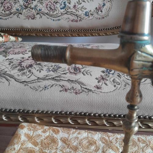 Antika Pirinç Musluk Çeşme