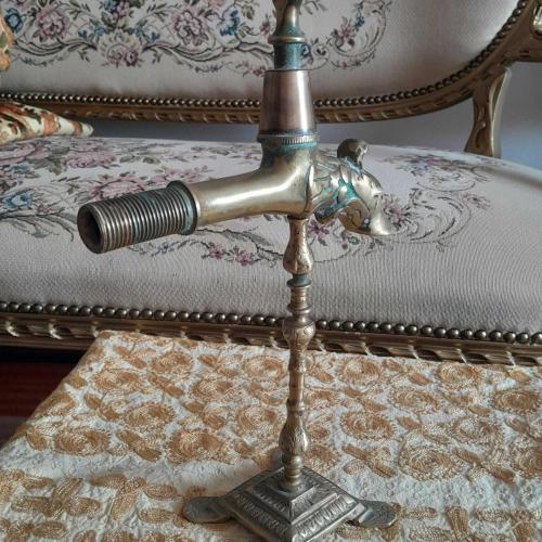 Antika Pirinç Musluk Çeşme