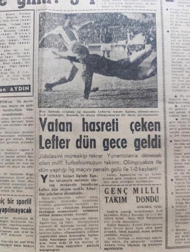 Milliyet Gazetesi - Turkish Newspaper - 10 Kasım 1963 - Atatürk ve onun için ağlayan bir genç çizen Nezih - bütün dünya Atatürk'ü anıyor - Amerika Cumhurbaşkanı Kennedy Batı Almanya başbakanı Erhard İngiltere başbakanı Home Pakistan Cumhurbaşkanı Eyüp Han Tunus cumhurbaşkanı Burgiba Hindistan başbakanı Nehru emekli Orgeneral Mac Arthur Atatürk hakkında düşünceleri - Türkiye Milli Talebe Federasyonu temsilcileri İsmet inönü'ye Atatürk ile olan fotoğrafını gösterip duygularını yazmasını istediler fotoğraf - Aziz Atatürk yazan İsmet İnönü - 10 Kasım 1938 - İstanbul Atatürk'ü böyle uğurlamıştı böyle ağladık böyle yandık fotoğraf - Atatürkçülük ve içyüzü yazan Çetin Altan - Kemal Satır Ragıp Gümüşpala'ya cevap verdi - Burhan Apaydın Ragıp Gümüşpala'ya hücum etti - aşk anahtarı oyunu Aziz Basmacı Kenan Büke Ve Sadettin Erbil Bulvar tiyatrosu fındıkzade'de - Galatasaray yarın Zürih'e gidiyor - Beşiktaş PTT'ye 1 puan verdi fotoğraf - milliyet resimli kısa haberler - 10 Kasım 1938