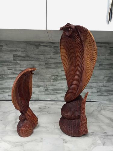 Koleksiyonluk Sanat El Yapımı Ahşap Kral Kobra Heykel Seti (51 cm & 31 cm)