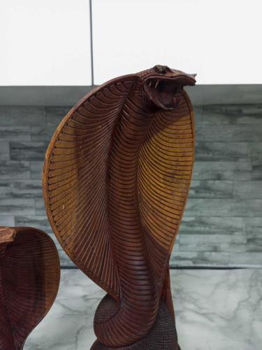Koleksiyonluk Sanat El Yapımı Ahşap Kral Kobra Heykel Seti (51 cm & 31 cm)