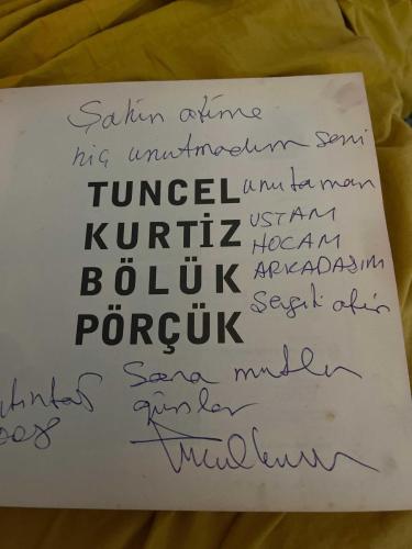 Bölük Pörçük   İmzalı   İlk Baskı