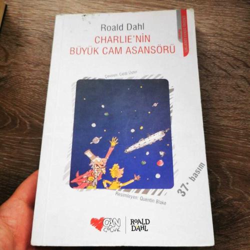 CHARLIE NİN BÜYÜK CAM ASANSÖRÜ