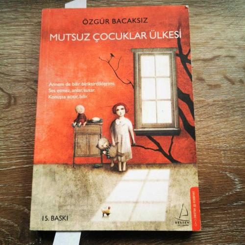Mutsuz Çocuklar Ülkesi