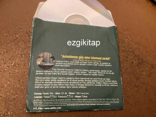 olağanüstü öyküler dvd (pc'de denenmiştir) brigitte bardot alain delon jane fonda terence stamp (3 kısa film 3 yönetmen) edgar allan poe (fellini - malle - vadim)