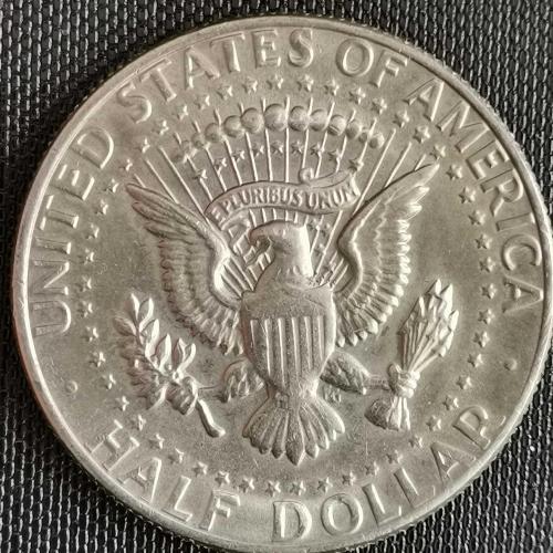 AMERİKA  1982  D    50 CENT  YARIM   DOLAR