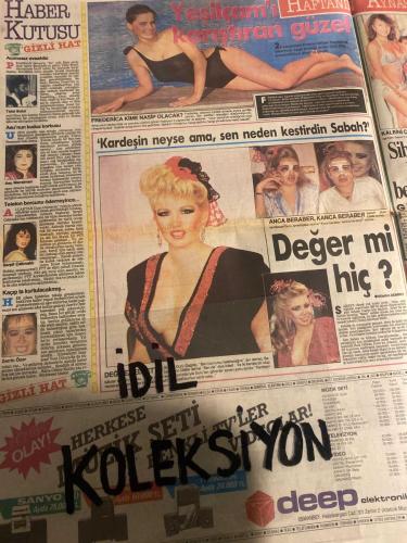SABAH YILDIZI AKTÜELİTE VE MAGAZİN GAZETESİ - DOĞUM GÜNÜ HEDİYESİ (TURKİSH - NEWSPAPER) - 10 EKİM 1986 - TAM TAKIM 8 SAYFADIR -İbrahim Tatlıses-Yılmaz Güney-Gönül Yazar-Küçük Emrah-Sibel Can-İskender Doğan-Seda Sayan-Bahar Öztan-Serpil Çakmaklı-Zerrin Özer-Asu Maralman-Atila Yelken-Frederica-Metin Sertoğlu-TRT İbo’ya Yılmaz Güney damgası vurdu-Gönül Yazar herşeyi anlattı-SIDIlisi kaçtı-Koleksiyon-Umutları suya düştü-Federasyon Başkanı’nın kızı soyunarak yükseliyor-Bu dansözün göğüslerini göstermesi yasaklandı-K Emrah için kardeş acısı-Evlendiler-Bir test aşkta şanslı numaranız-En güzel çingene-Geldi Yeşilçam hemen karıştı-Fahişe sözü ağlatıyor-Futbolcudan bıktım-Bu ne güzel çingene-Gamzelerine bittiler-İyi kıvırdı-TRT’den İbo’ya bir çelme daha-Sevgilisi kaçtı köpeğiyle kaldı-Jaguarcı baba Sibel’i fena kazıkladı-Pembe bir evlilik-Halk şarkıcısı-Sosyete dedektifi anlatıyor-Haydi gençler Sultan Disco’ya-Taşbebek herşeyi anlattı-Bir otomobil sahibi olmak dünya istatistiklerine bir numara i