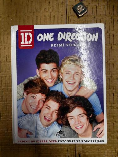 ONE DIRECTION RESMİ YILLIĞI - İMZALI -