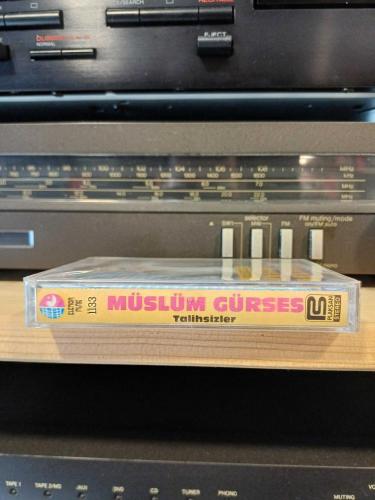 MÜSLÜM GÜRSES TALİHSİZLER SIFIR JELATİNDE KASET