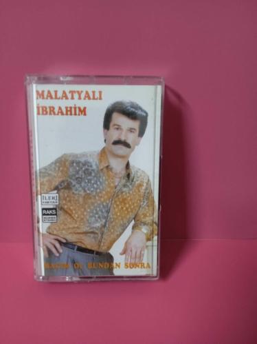 MALATYALI İBRAHİM *  BACIM OL BUNDAN SONRA /   İleri kasetcilik 1990 kağıt baskı / kartonet yeni kaset yüzeyi biraz yıpranık ilğili fotorafa bakınız