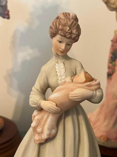 Enesco Anne Çocuk Biblo