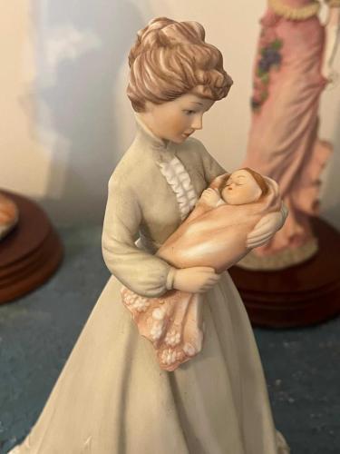 Enesco Anne Çocuk Biblo