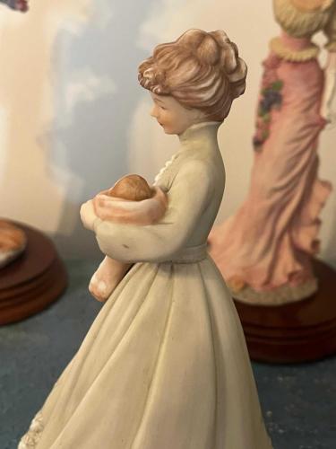 Enesco Anne Çocuk Biblo